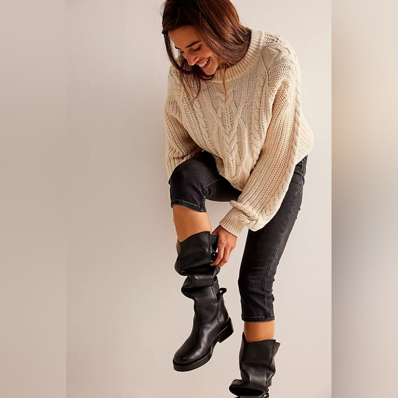 FREE PEOPLE We The Free Carousel Pull-On Capri Jeans NWT - Picture 2 of 14